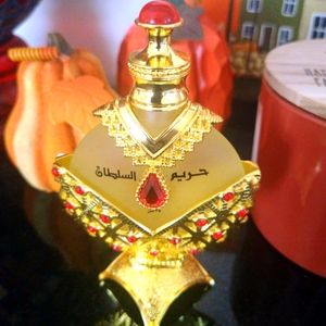 Authentic -Hareem Al Sultan Gold in enclosed box. Long lasting scent. 100%Vegan